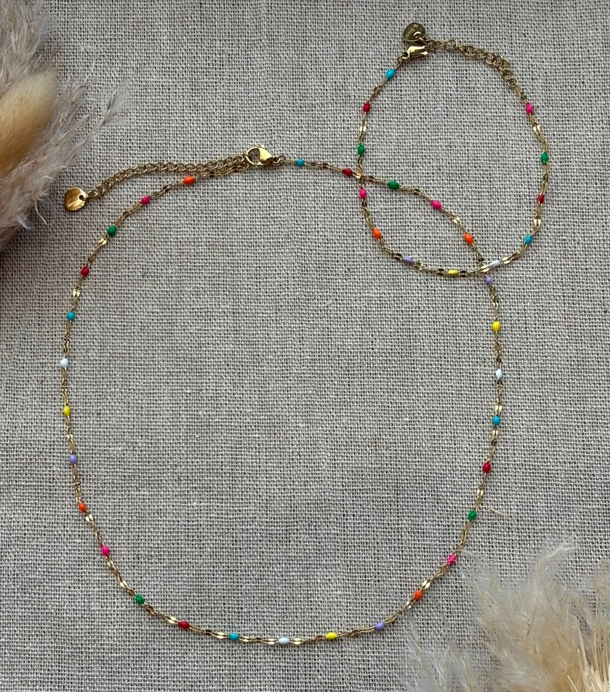 COLLIER NAYA