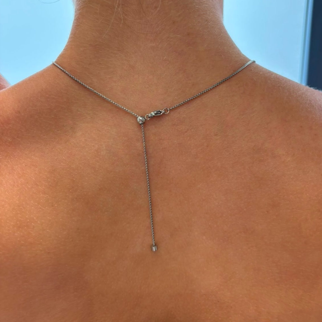 COLLIER FLORA
